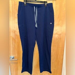 Figs Women's Navy scrub pants size large